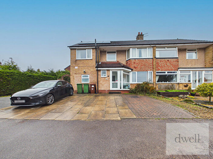 5 Bedroom Semi-Detached House For Sale In Moseley Wood Gardens, Cookridge, Leeds, LS16