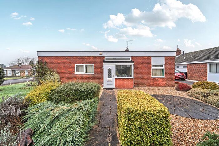 3 Bedroom Detached Bungalow For Sale In Cumnor Hill, Oxford, OX2