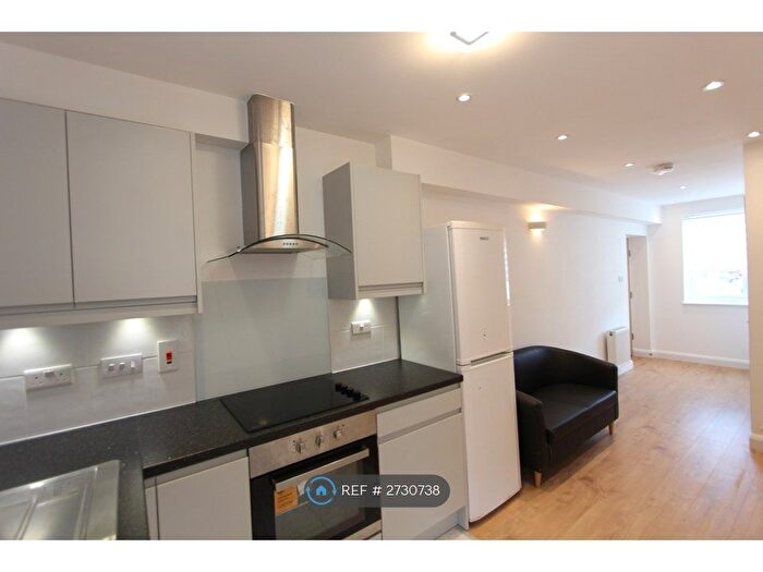 1 Bedroom Maisonette To Rent In Beaumont Road, Cambridge, CB1