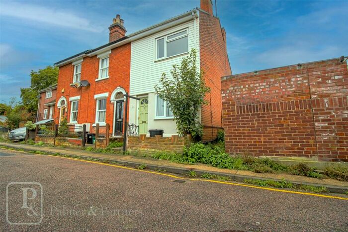 2 Bedroom End Of Terrace House To Rent In St Julians Grove, Colchester, Essex, CO1