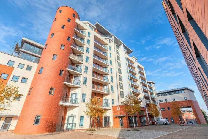 1 Bedroom Flat To Rent In The Junction, SL2