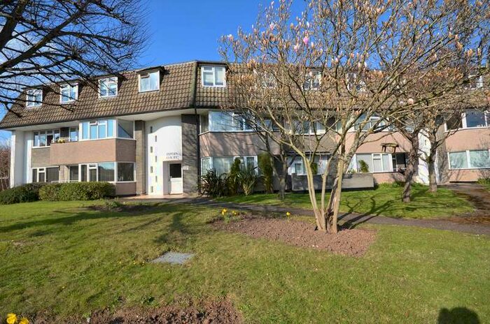 2 Bedroom Flat To Rent In Pipers Court, Burnham, SL1