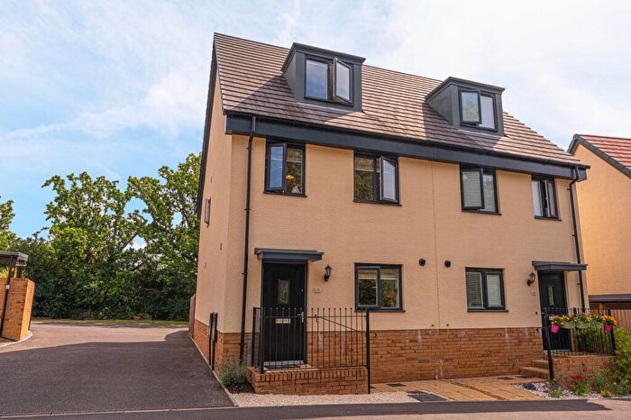 3 Bedroom Semi-Detached House For Sale In Rhodfa'r Eos, Pontrhydyrun, NP44