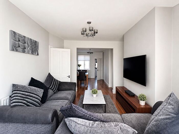 2 Bedroom Flat To Rent In Silver Lonnen, Newcastle Upon Tyne, NE5