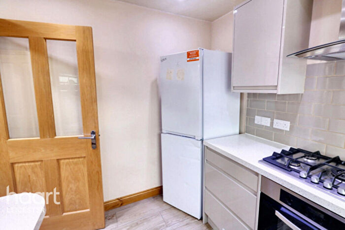 1 Bedroom Apartment For Sale In Portmore Close, Leicester, LE4