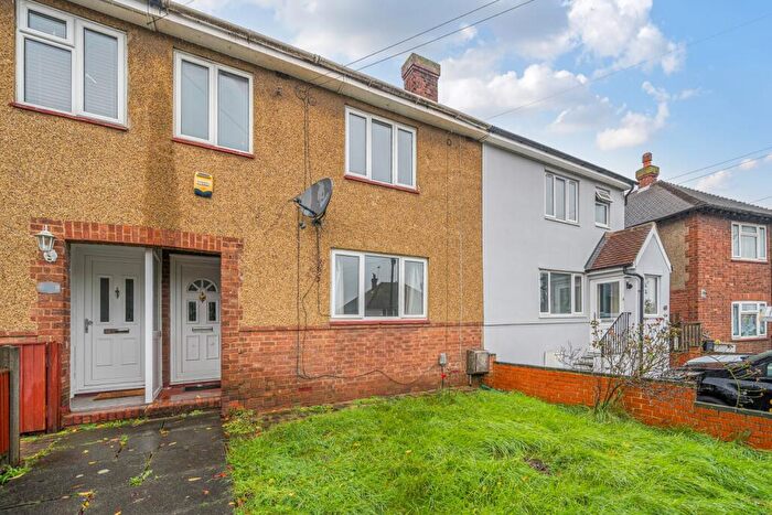 3 Bedroom Terraced House To Rent In Ridge Way Crayford, DA1