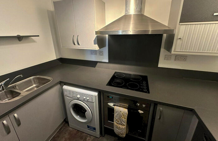 2 Bedroom Apartment To Rent In The Qube, Scotland Street, Birmingham, B1