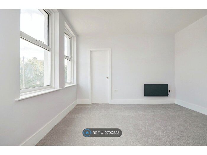 2 Bedroom Flat To Rent In Ludlow Road, Southampton, SO19