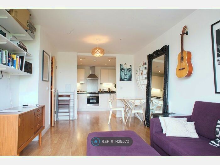 1 Bedroom Flat To Rent In Triangle Road, London, E8