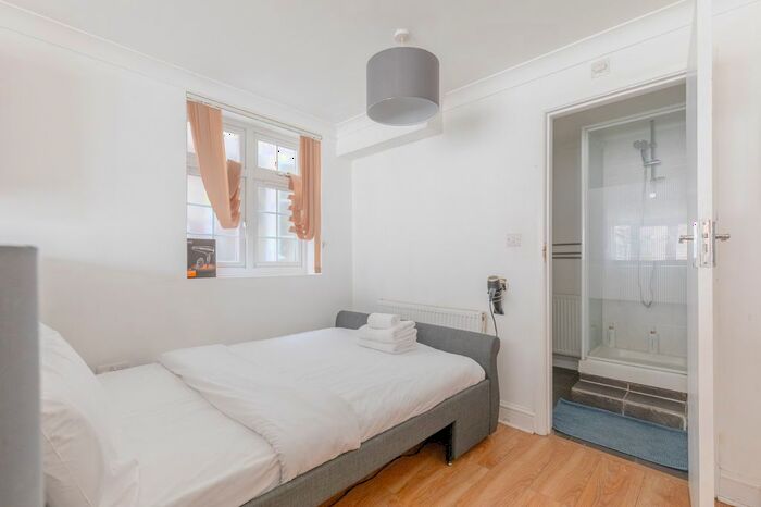 1 Bedroom Flat To Rent In Coldharbour Lane, London ., SW9