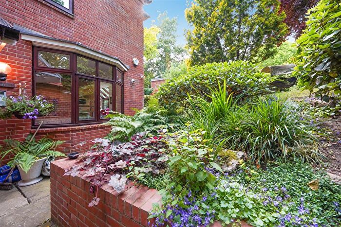 4 Bedroom Flat To Rent In Ferncroft Avenue, Hampstead, London, NW3