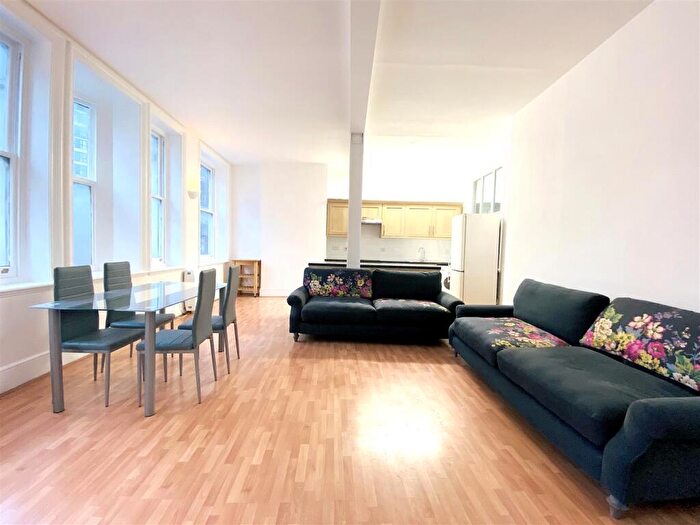 2 Bedroom Apartment To Rent In Whitechapel High Street, London, E1