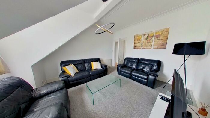 2 Bedroom Flat To Rent In King Street, Tfr, Aberdeen, AB24