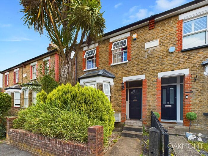 2 Bedroom Semi-Detached House To Rent In Firsgrove Road, Warley, Brentwood, CM14