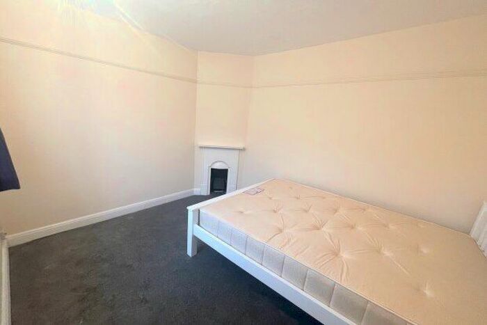 1 Bedroom Flat To Rent In Room, Imperial Road, Nottingham, NG9