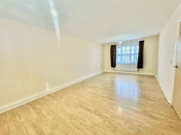 2 Bedroom Apartment To Rent In Atkins Court, SE7
