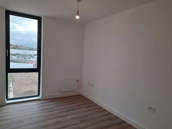 1 Bedroom Flat For Sale In Kimpton Road, Luton, Bedfordshire, LU2