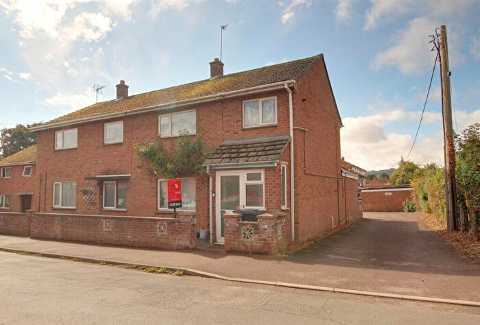 3 Bedroom Semi-Detached House For Sale In Glebe Road, Newent, GL18