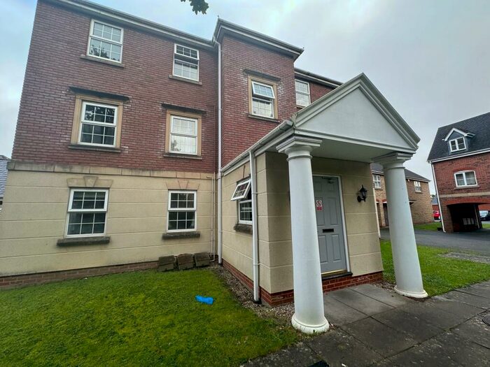 2 Bedroom Flat To Rent In Trundalls Lane, Dickens Heath, Shirley, B90