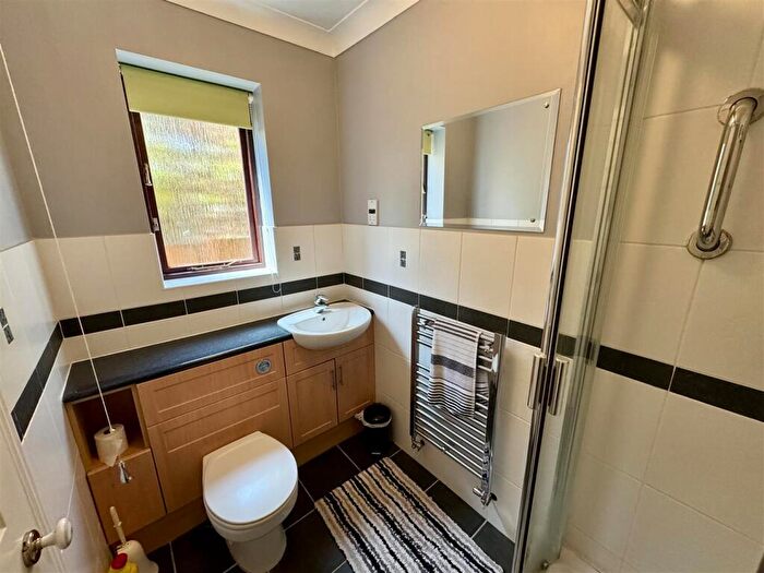 3 Bedroom Detached Bungalow For Sale In Harringay Drive, Stourbridge, DY8