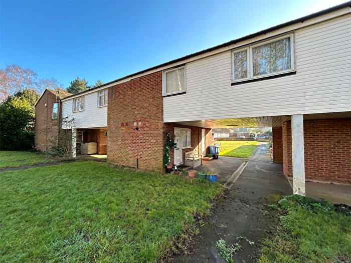 2 Bedroom Maisonette To Rent In Ringwood, Bracknell, Berkshire, RG12