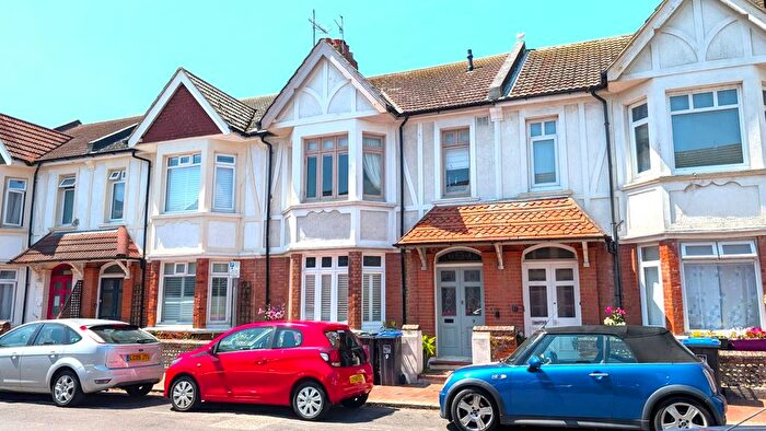 2 Bedroom Flat To Rent In York Road, Worthing, BN11