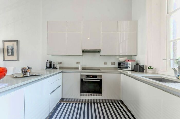 2 Bedroom Flat To Rent In Stanhope Terrace, Hyde Park Estate, London, W2
