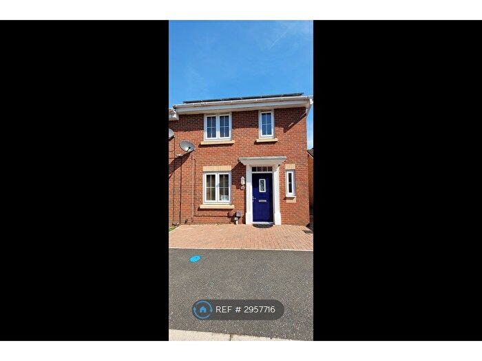 3 Bedroom Semi Detached House To Rent In Welbury Road, Hamilton, Leicester, LE5