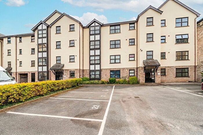 2 Bedroom Flat For Sale In Flat Sandes Court, Kendal, LA9