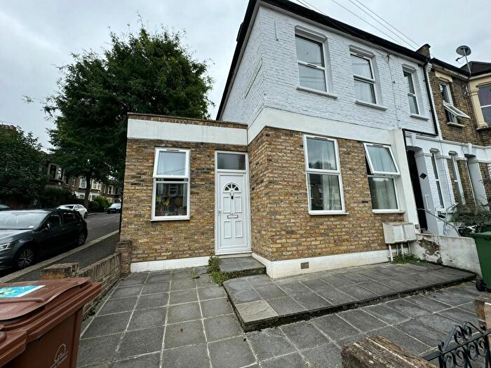 1 Bedroom Flat To Rent In Newport Road, E10