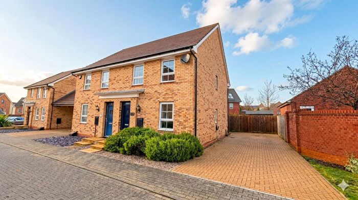 3 Bedroom Semi Detached House For Sale In Aquila Gardens, Fairfields, MK11