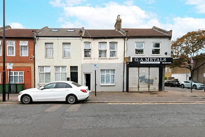 2 Bedroom Flat For Sale In Katherine Road, London, E6