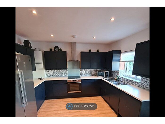 7 Bedroom Semi-Detached House To Rent In High Street, Twerton, Bath, BA2