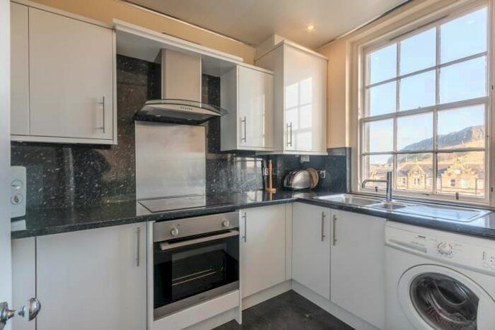 2 Bedroom Flat To Rent In Nicolson Street, Edinburgh, EH8