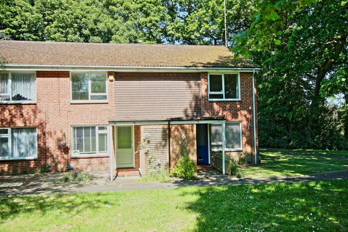 1 Bedroom Maisonette To Rent In Wansford Green, Woking, GU21