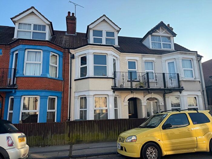 3 Bedroom Maisonette For Sale In Cavendish Road, Felixstowe, IP11