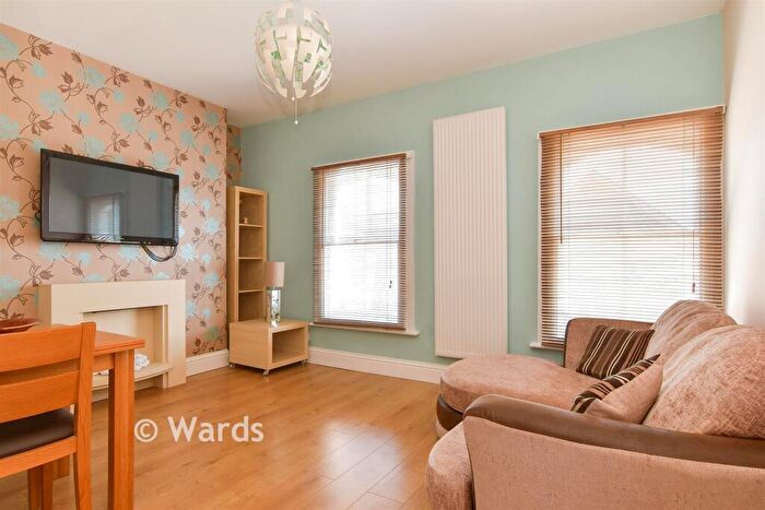 2 Bedroom Duplex For Sale In The Terrace, Rochester, Kent, ME1