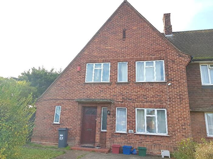 4 Bedroom End Of Terrace House To Rent In Grovestile Waye, Bedfont, Feltham, TW14