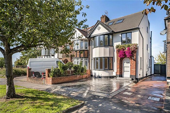5 Bedroom Semi-Detached House For Sale In Page Street, London, NW7
