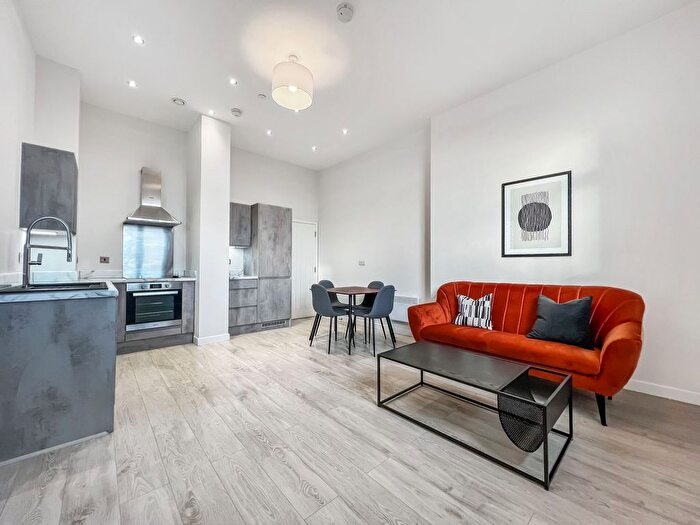 2 Bedroom Flat To Rent In Block E, Victoria Riverside, Atkinson Road, Leeds, LS10