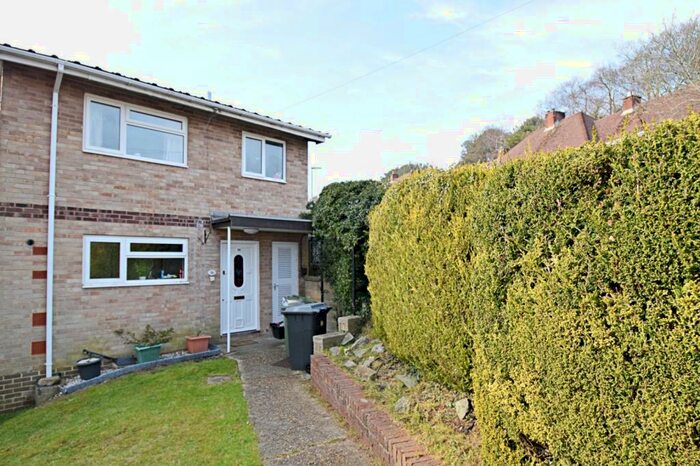 4 Bedroom Semi-Detached House To Rent In Winchester, SO22