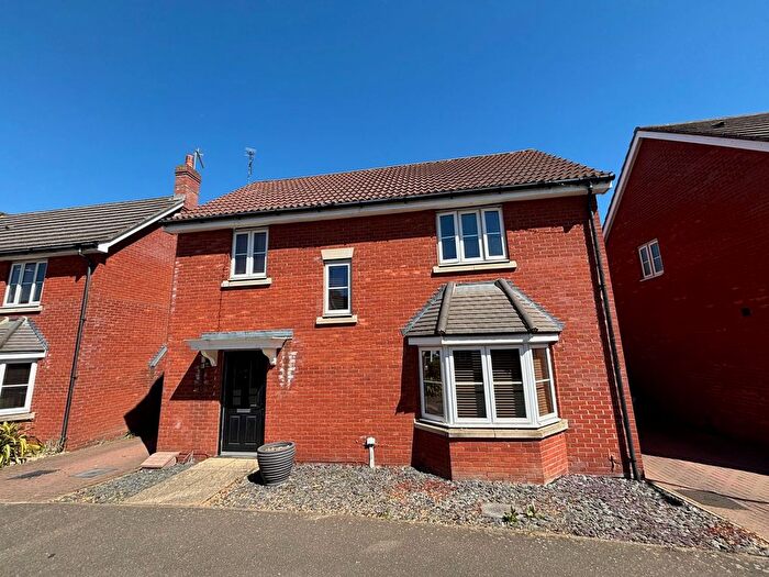4 Bedroom Detached House For Sale In Plummers Dell, Great Blakenham, IP6