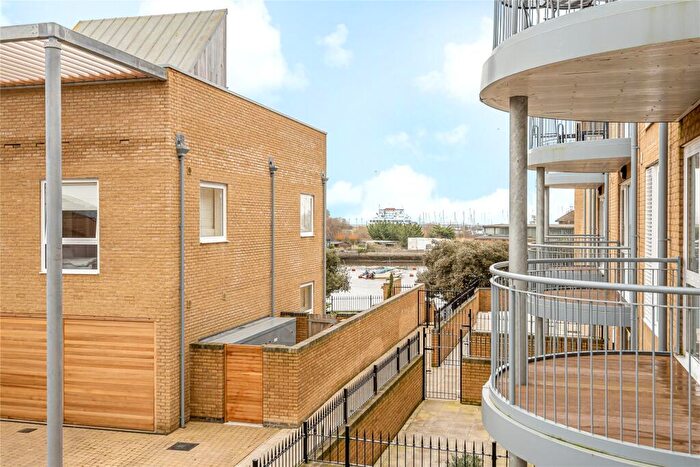 2 Bedroom Flat For Sale In Almansa Way, Lymington, Hampshire, SO41