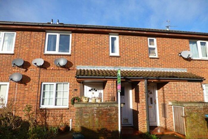 1 Bedroom Maisonette To Rent In Coppice Way, Aylesbury, HP20