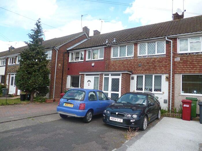 2 Bedroom Semi-Detached House To Rent In Aintree Close, Colnbrook, Slough, SL3