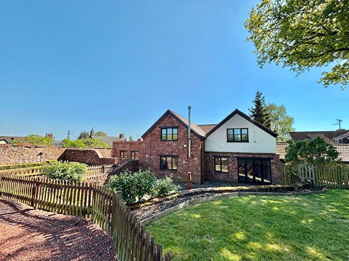 3 Bedroom Farmhouse To Rent In Bishops Lydeard, Taunton, TA4