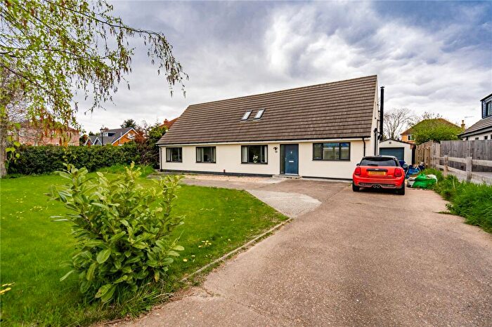 5 Bedroom Detached House For Sale In Stallingborough Road, Healing, Grimsby, Lincolnshire, DN41