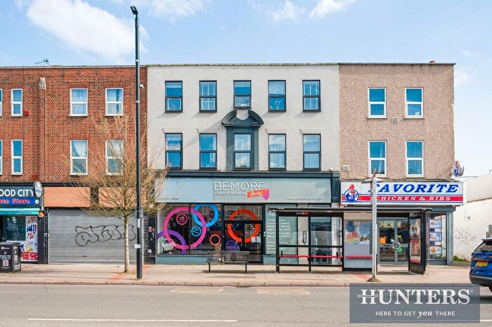 2 Bedroom Flat For Sale In London Road, North Cheam, SM3