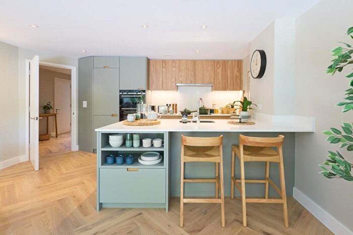 3 Bedroom Apartment To Rent In Flat, Hills Road, Cambridge, CB2