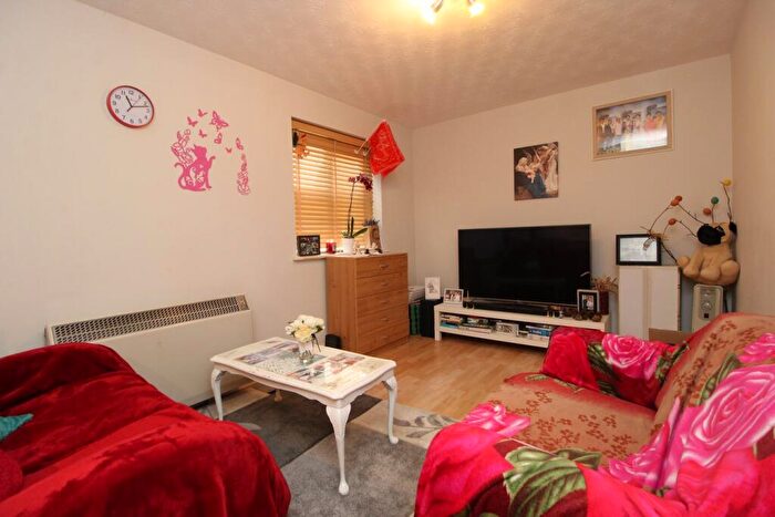 1 Bedroom Apartment To Rent In Chagny Close, Letchworth Garden City, SG6